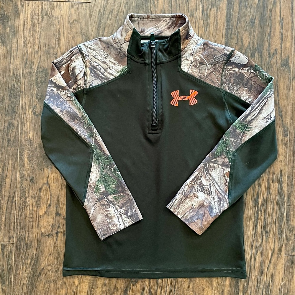 Boys Under Armor Dri-Fit 1/4 zip Pullover size 6